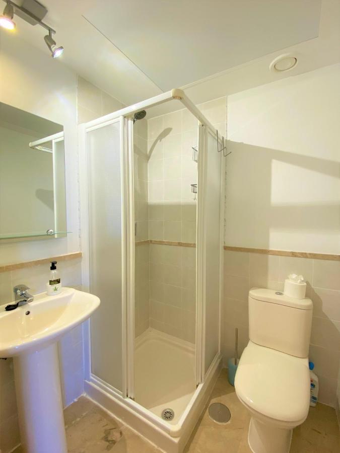 Sea View Penthouse Apartment With Hot Tub - Casa Bella Vista, Buenas Noches , Estepona Luaran gambar