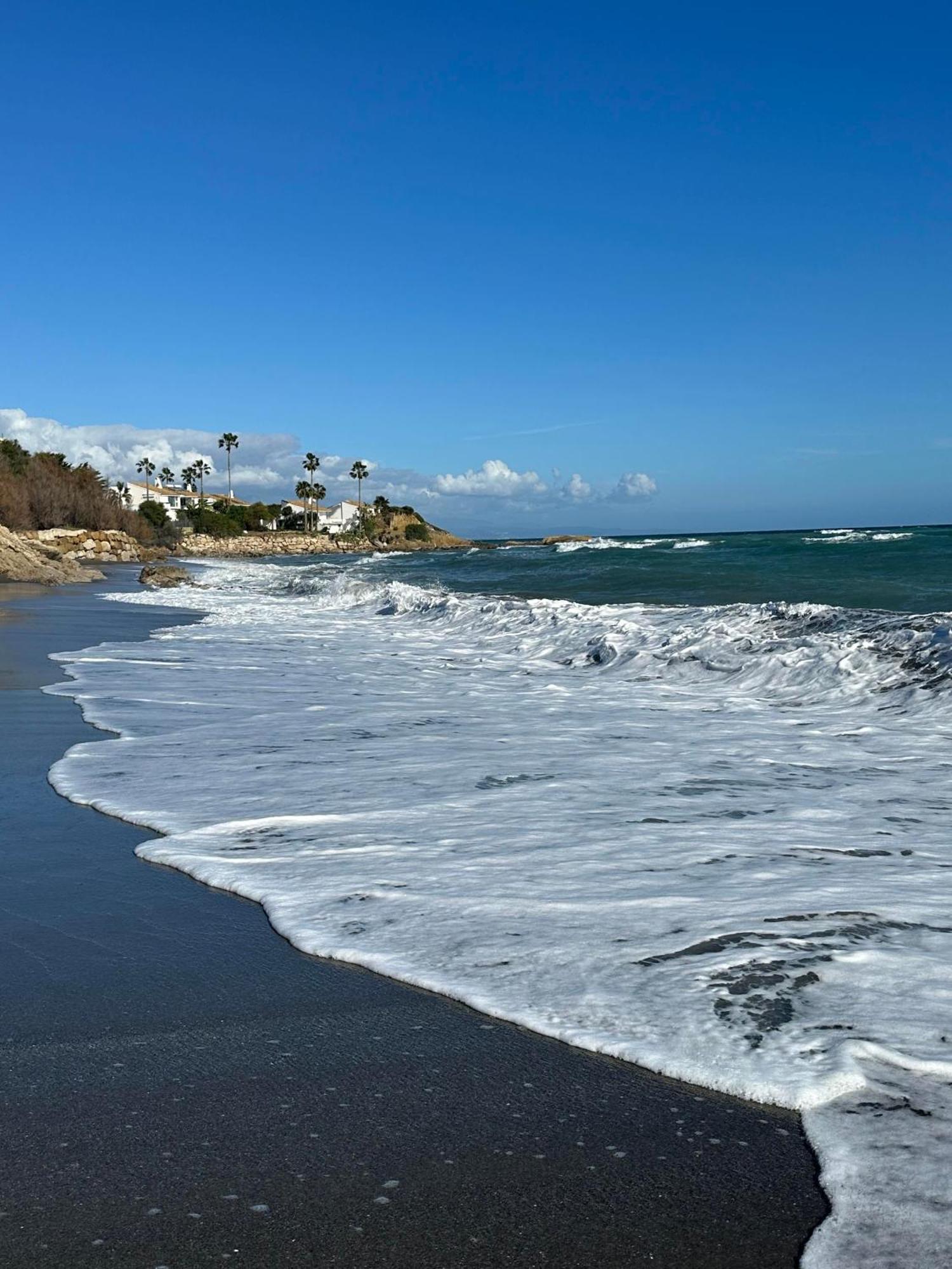 Sea View Penthouse Apartment With Hot Tub - Casa Bella Vista, Buenas Noches , Estepona Luaran gambar