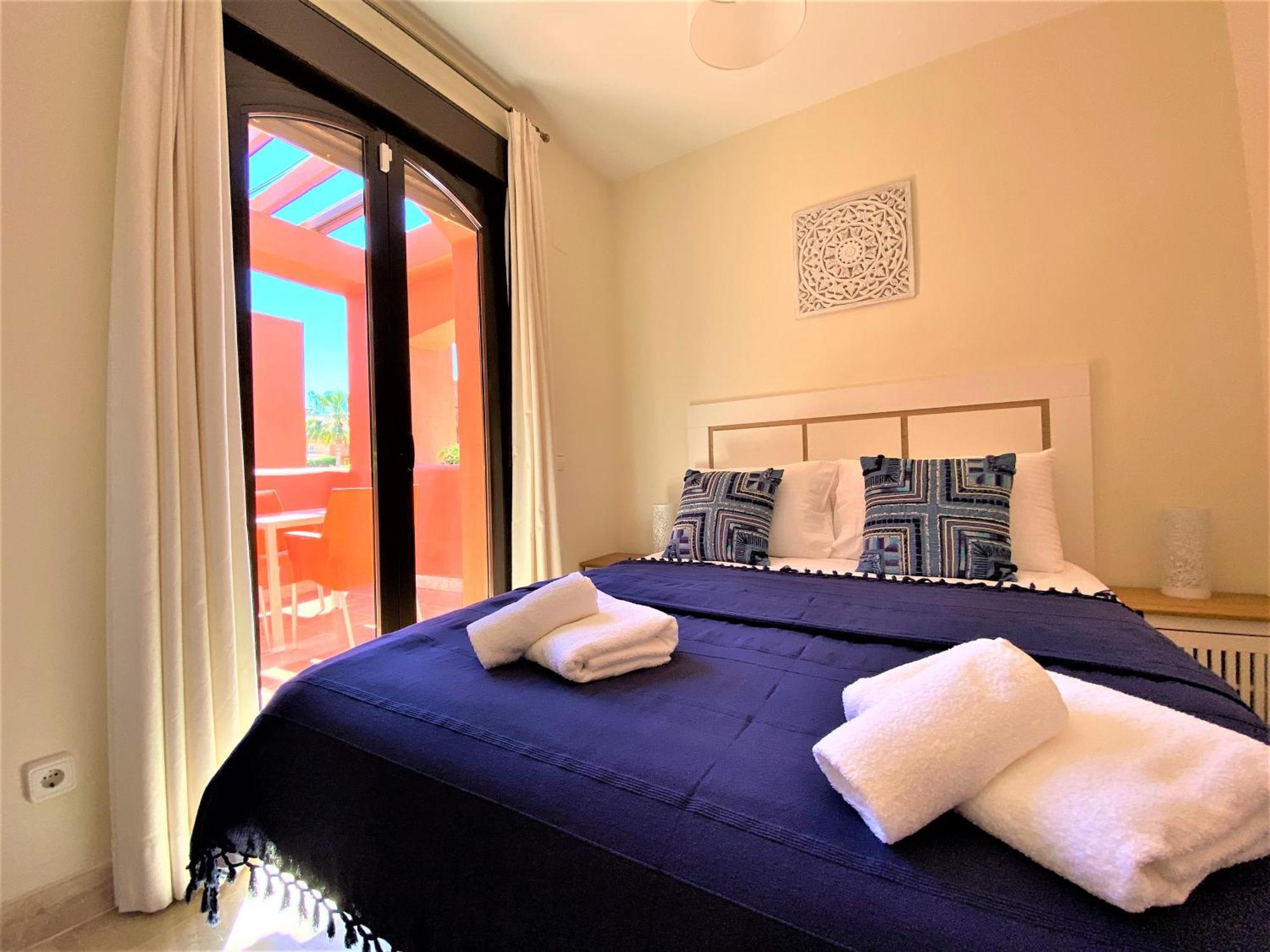 Sea View Penthouse Apartment With Hot Tub - Casa Bella Vista, Buenas Noches , Estepona Luaran gambar