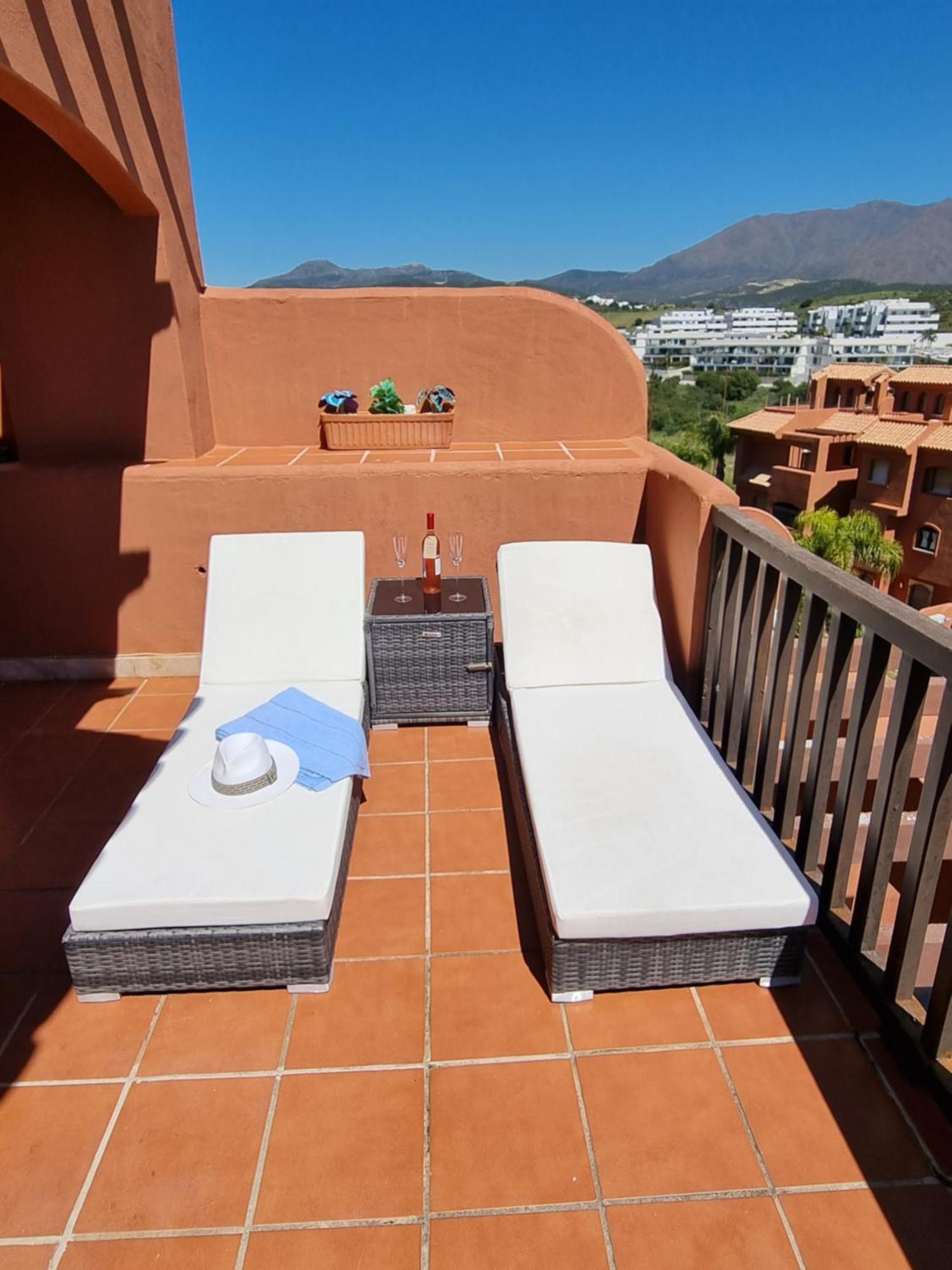 Sea View Penthouse Apartment With Hot Tub - Casa Bella Vista, Buenas Noches , Estepona Luaran gambar
